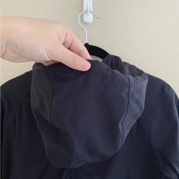 Lululemon In Flux Jacket - Picture 9 of 9